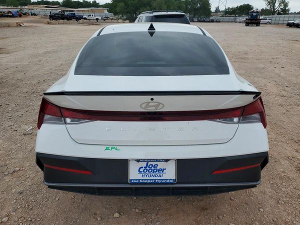 2025 HYUNDAI ELANTRA