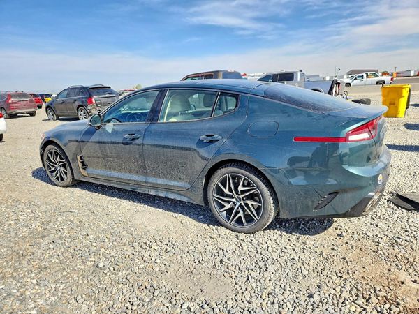 2022 KIA STINGER