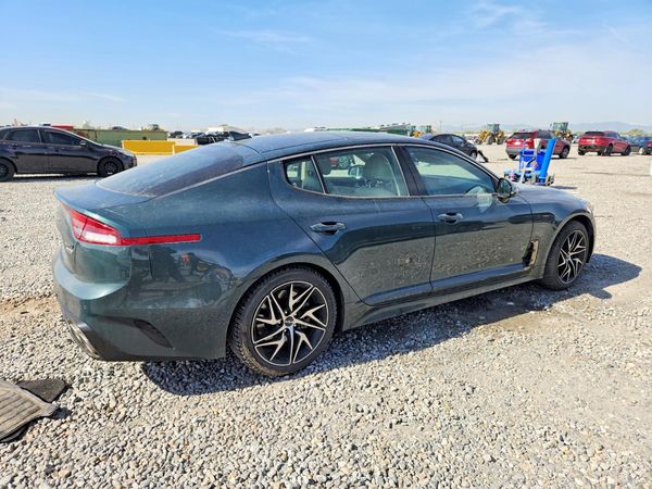 2022 KIA STINGER