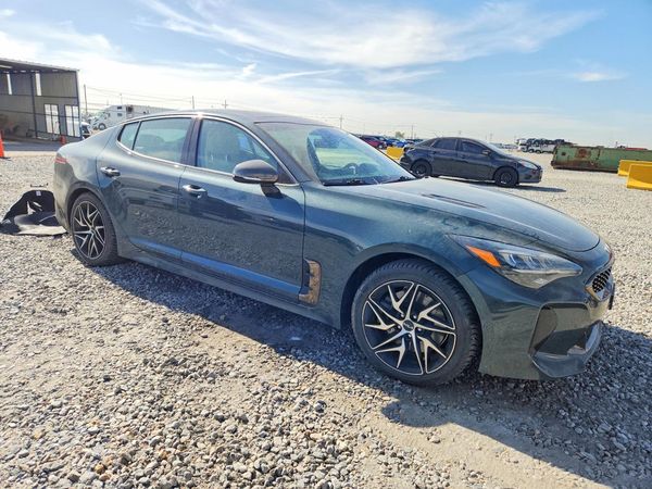 2022 KIA STINGER