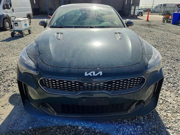 2022 KIA STINGER