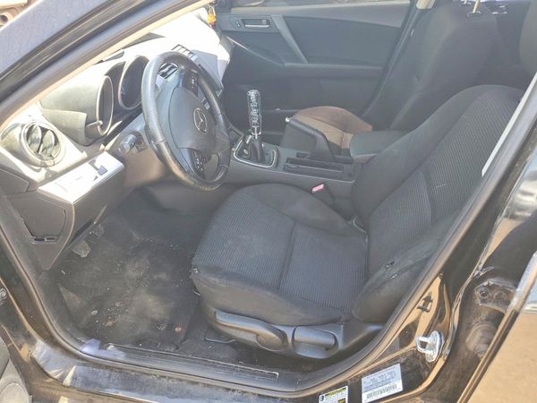 2013 MAZDA 3 Touring/GS