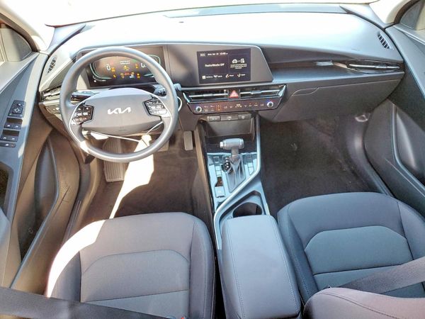 2025 KIA NIRO