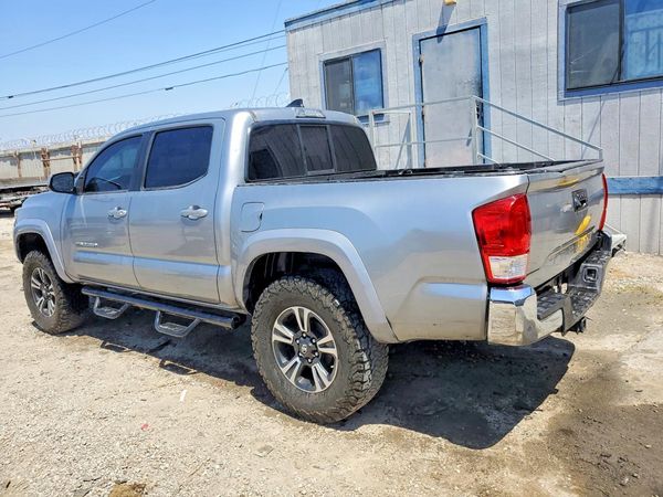 2017 TOYOTA TACOMA