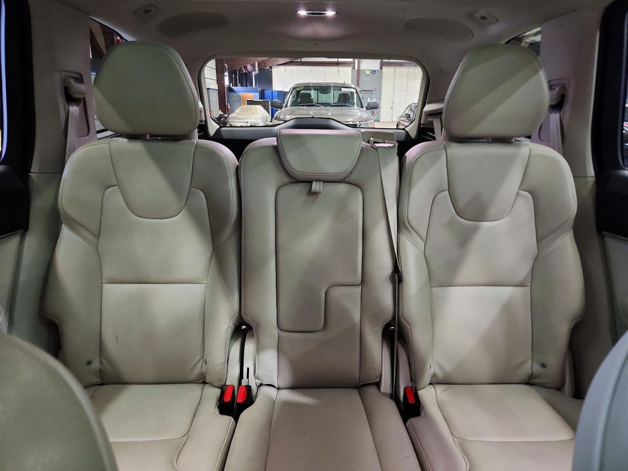 2016 VOLVO XC90 SV42 Momentum