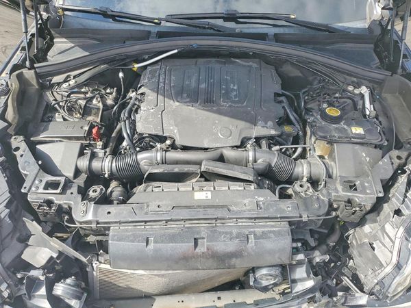 2019 LAND ROVER RANGE ROVER VELAR R-Dynamic SE