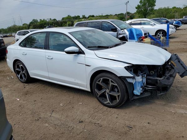 2020 VOLKSWAGEN PASSAT R-Line