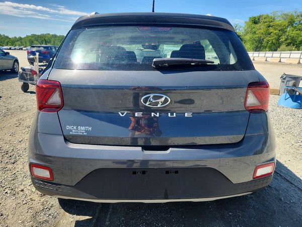 2026 HYUNDAI VENUE SEL, SEL w/ 2-Tone Roof