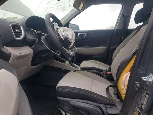 2026 HYUNDAI VENUE SEL, SEL w/ 2-Tone Roof