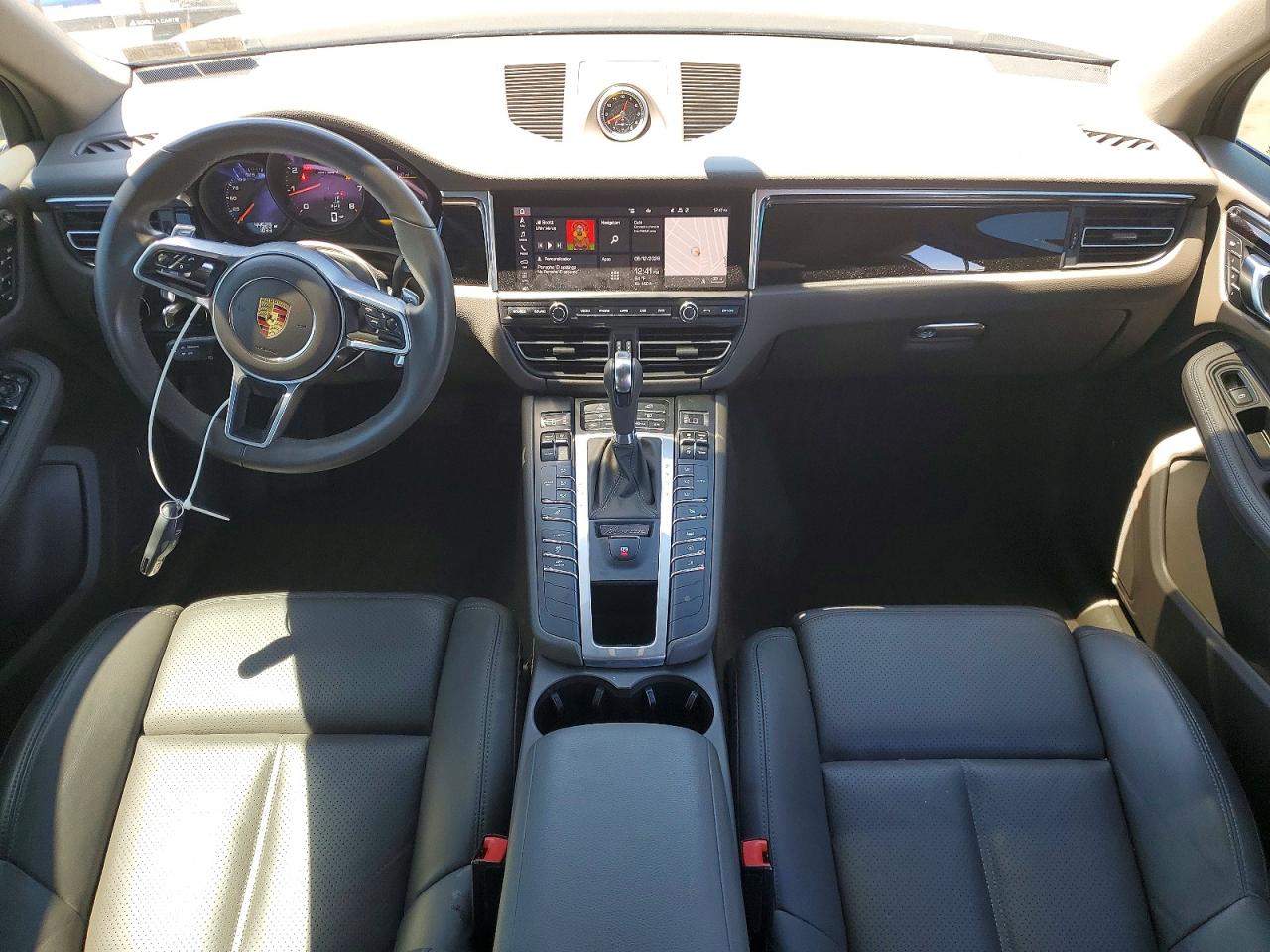 2021 PORSCHE MACAN