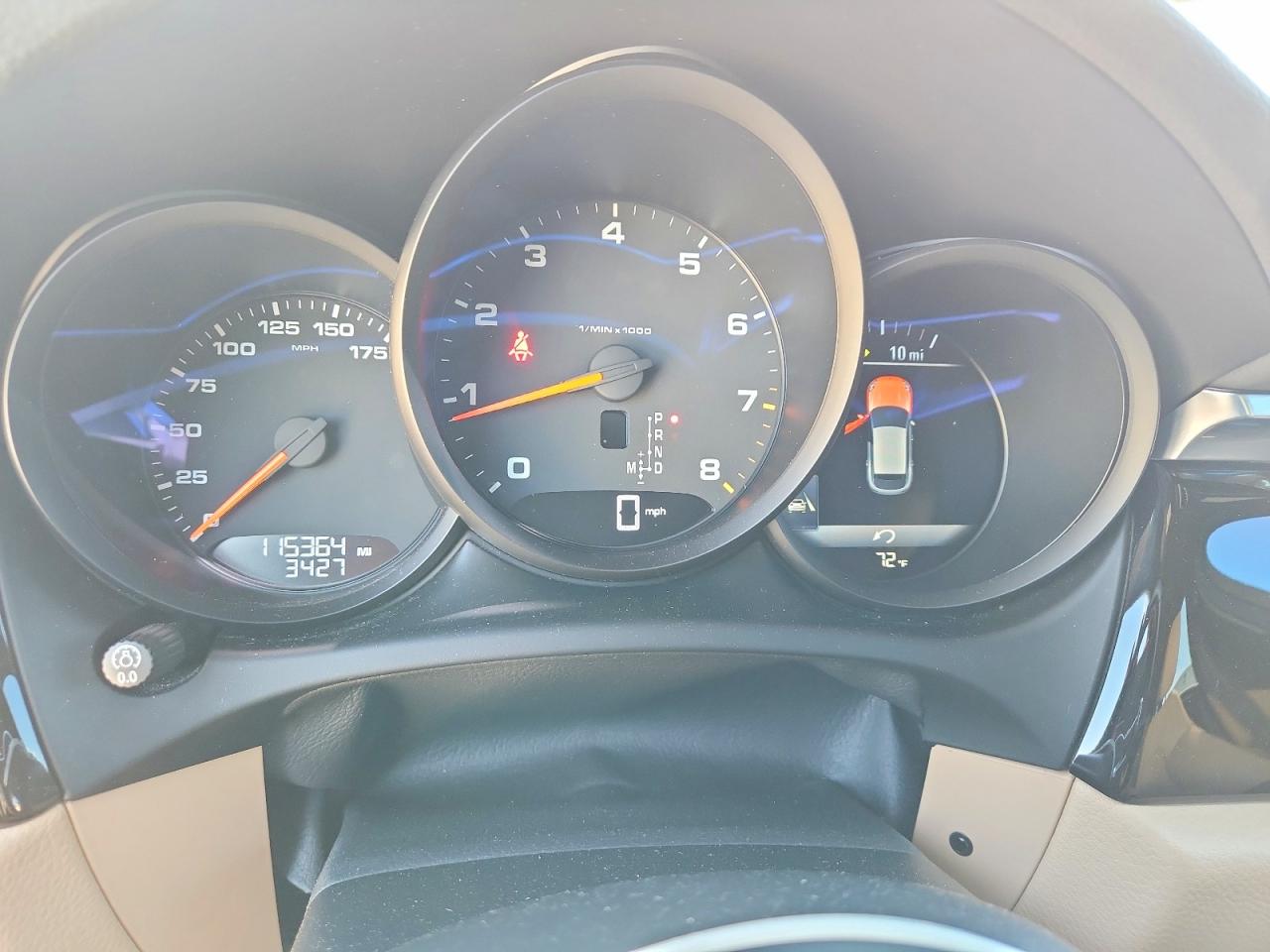 2020 PORSCHE MACAN