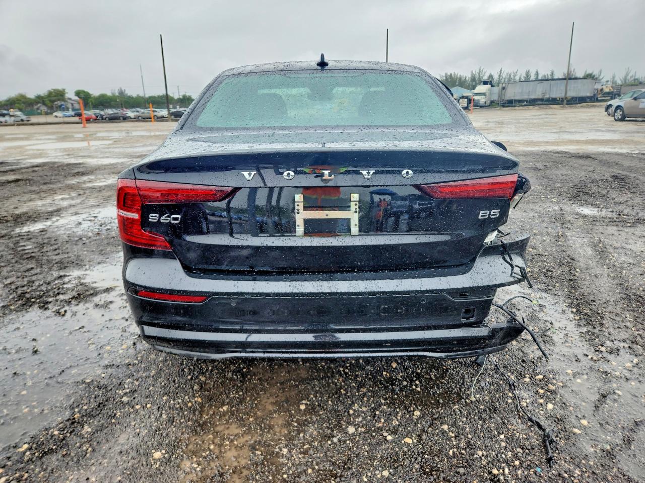 2024 VOLVO S60 Plus Dark