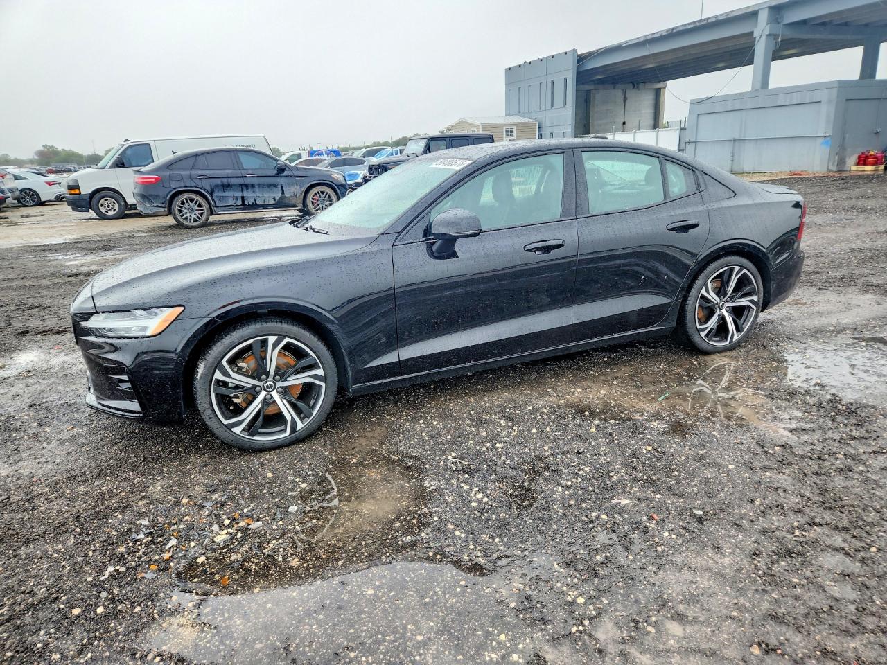 2024 VOLVO S60 Plus Dark