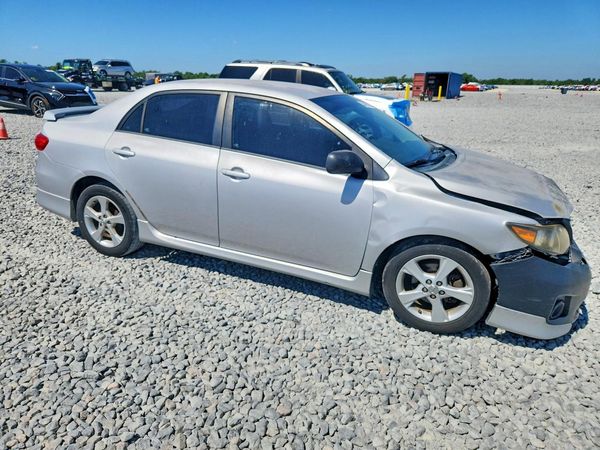 2012 TOYOTA COROLLA