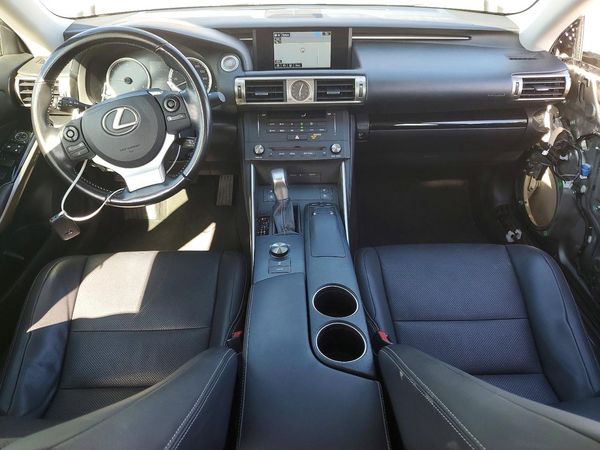 2016 LEXUS IS