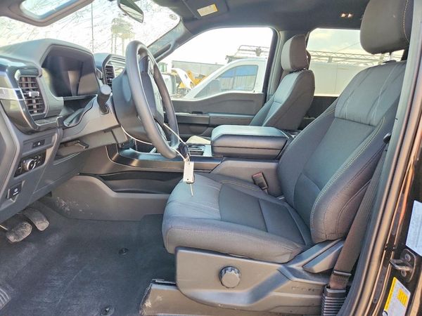 2025 FORD F150 STX
