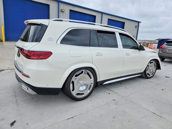 2024 MERCEDES-BENZ GLS