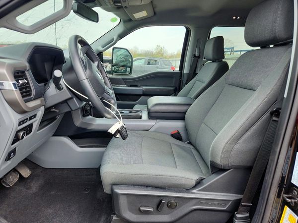2024 FORD F150