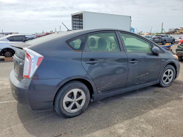 2015 TOYOTA PRIUS