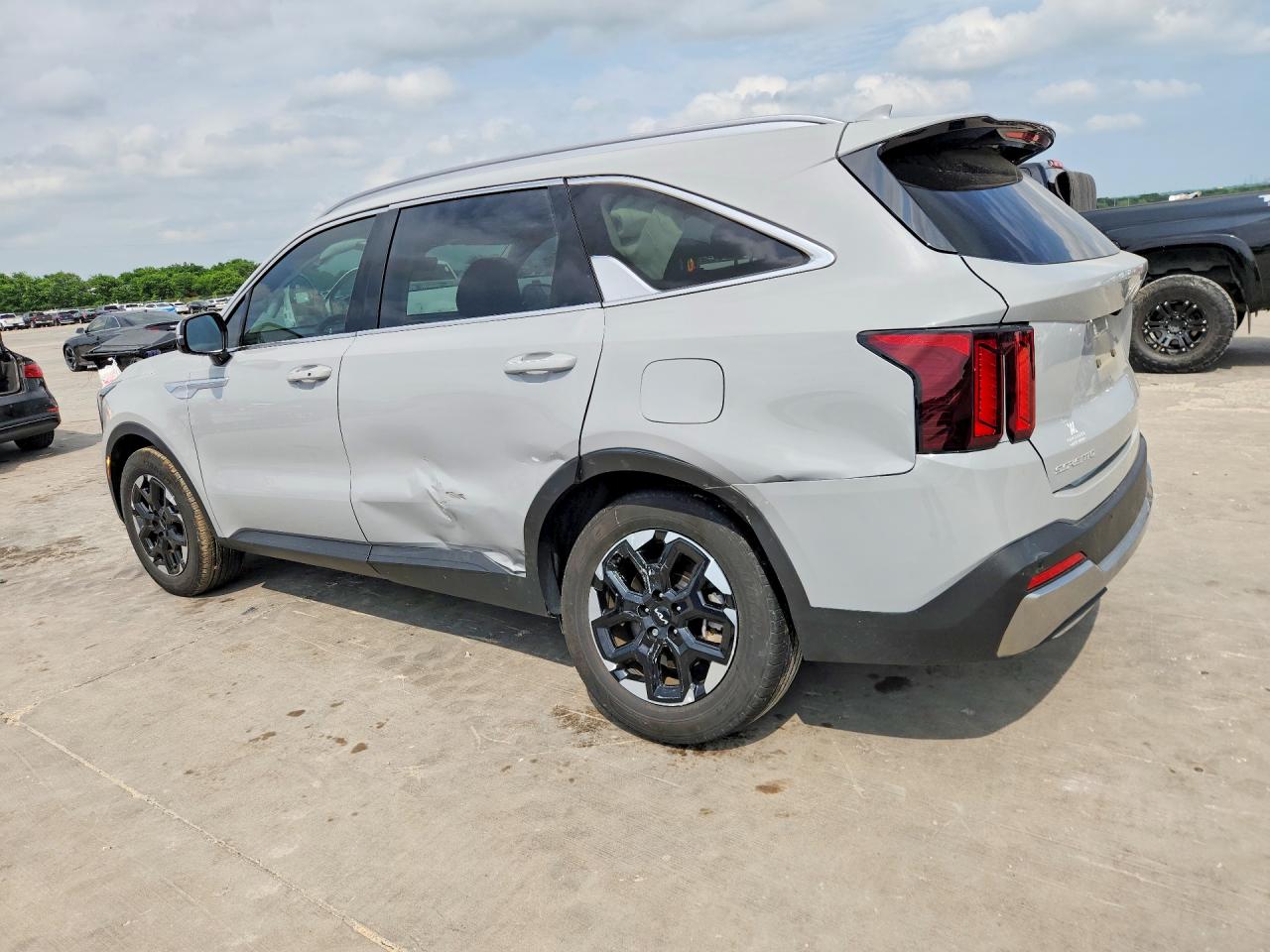 2025 KIA SORENTO S