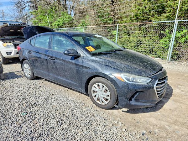 2017 HYUNDAI ELANTRA SE Base