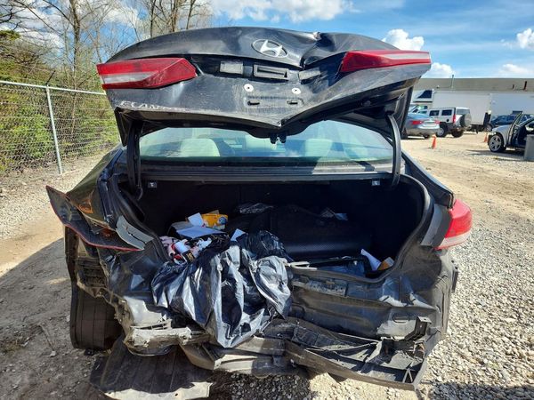 2017 HYUNDAI ELANTRA SE Base