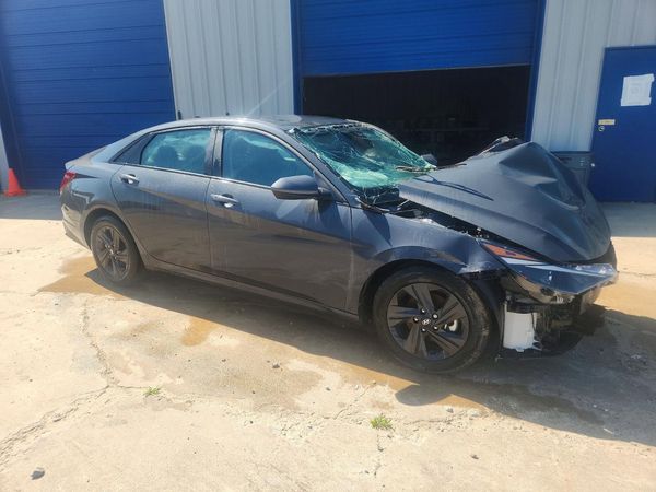 2023 HYUNDAI ELANTRA SEL — Passenger 3/4