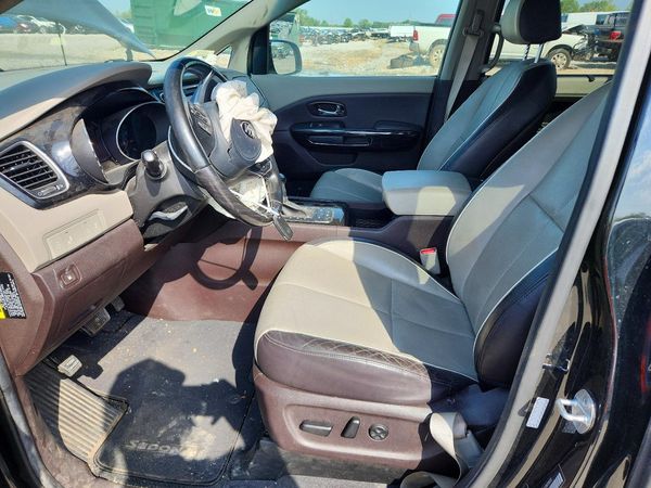 2016 KIA SEDONA