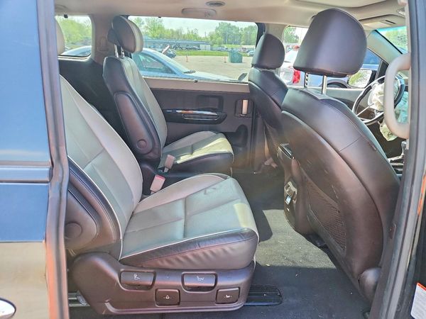2016 KIA SEDONA