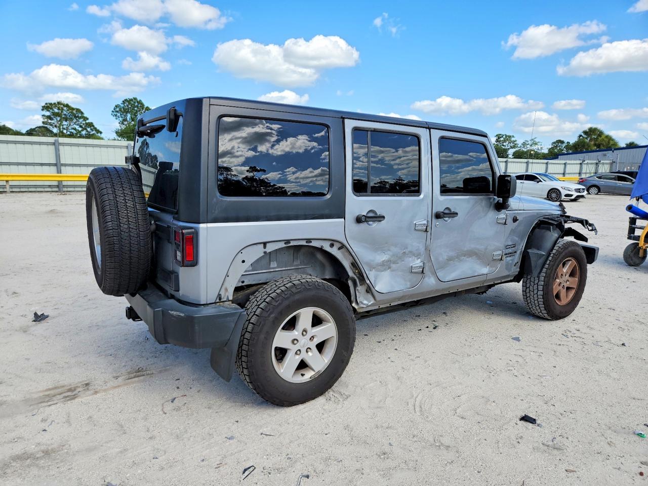 2017 JEEP WRANGLER UNLIMITED SPORT 4X4
