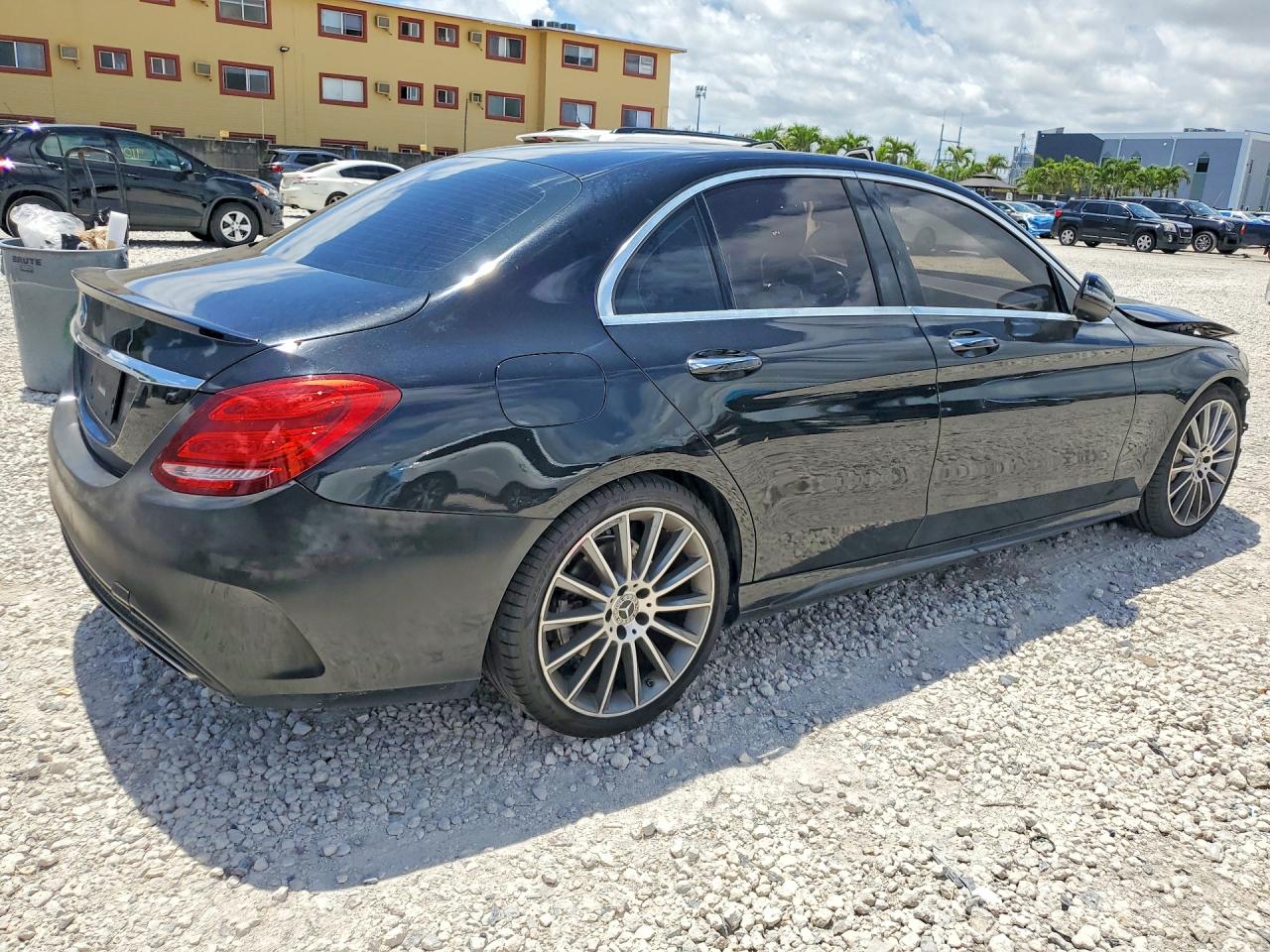 2018 MERCEDES-BENZ C C300
