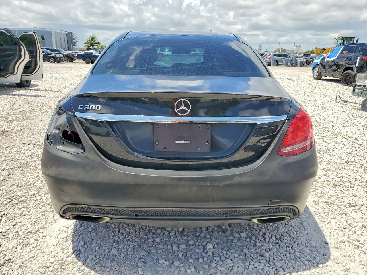 2018 MERCEDES-BENZ C C300