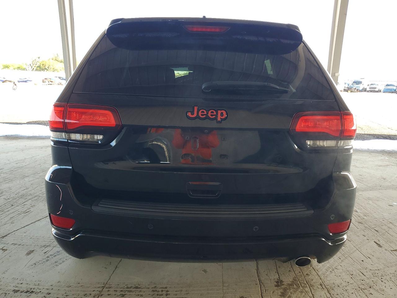 2019 JEEP GRAND CHEROKEE LAREDO 4X2