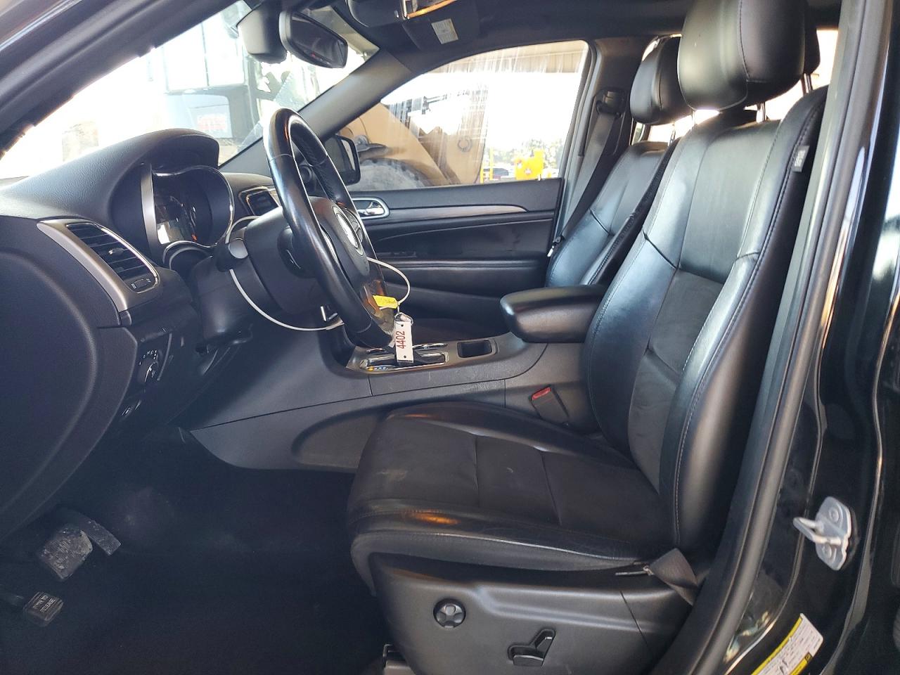 2019 JEEP GRAND CHEROKEE LAREDO 4X2