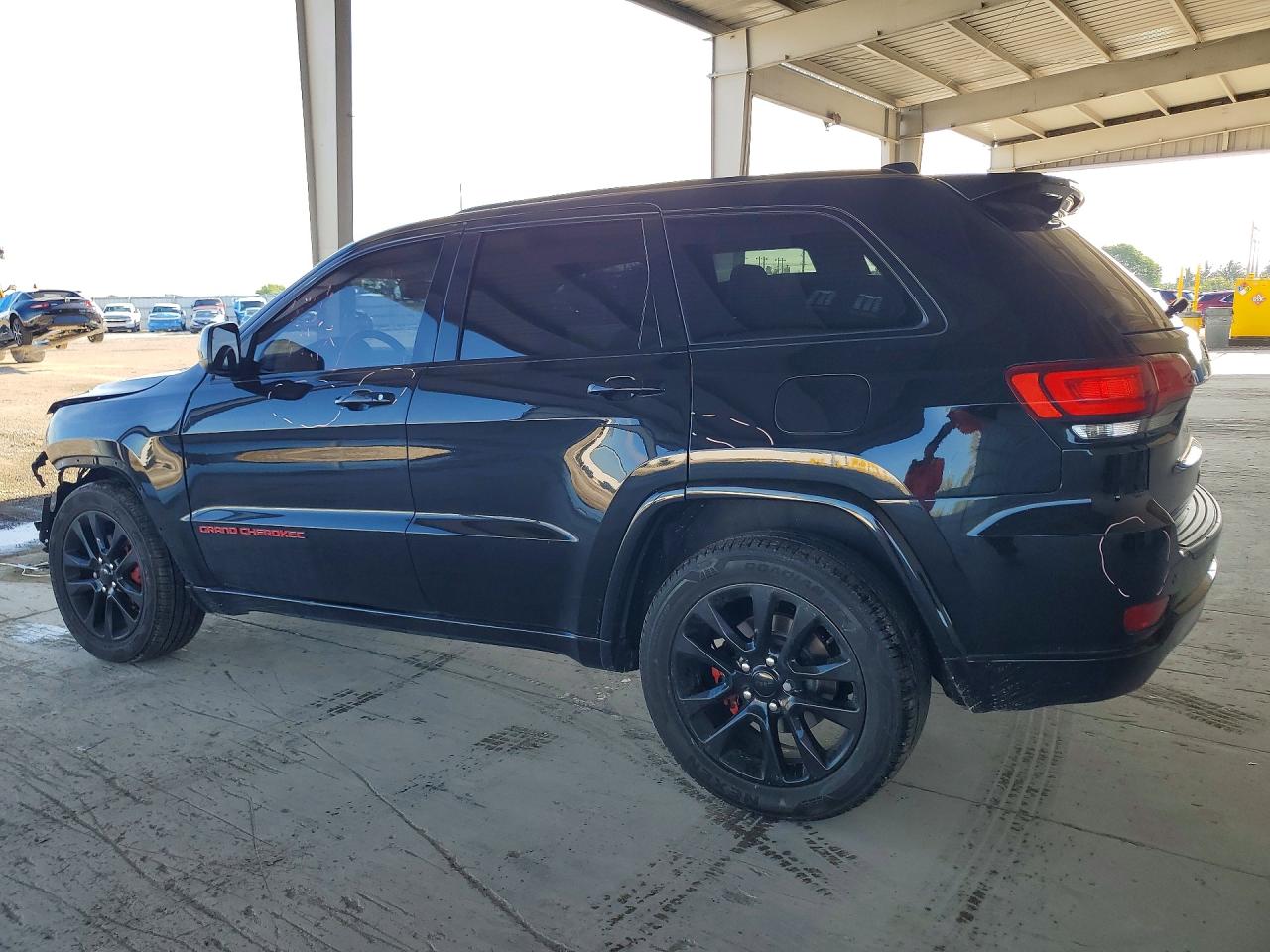 2019 JEEP GRAND CHEROKEE LAREDO 4X2