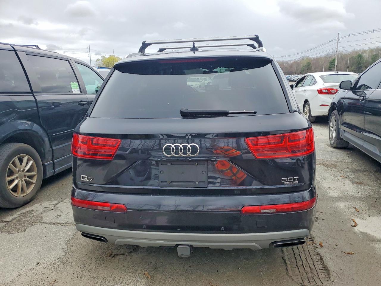 2017 AUDI Q7 quattro Premium Plus