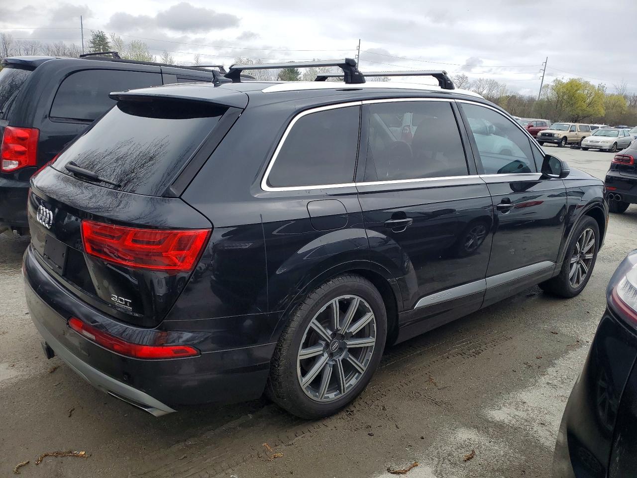 2017 AUDI Q7 quattro Premium Plus