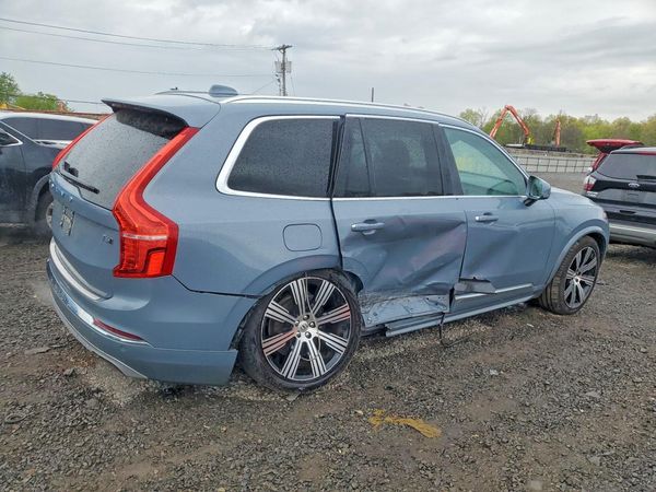 2021 VOLVO XC90