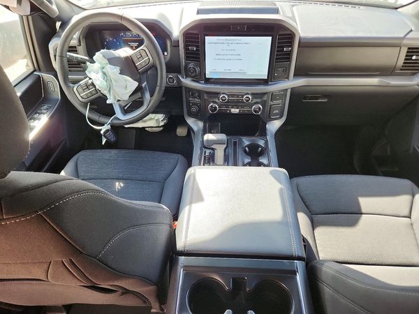 2025 FORD F150