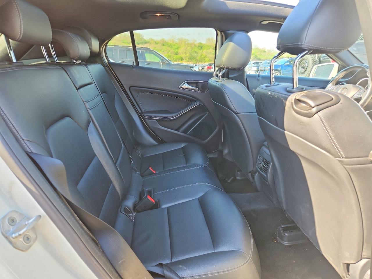 2016 MERCEDES-BENZ GLA GLA250
