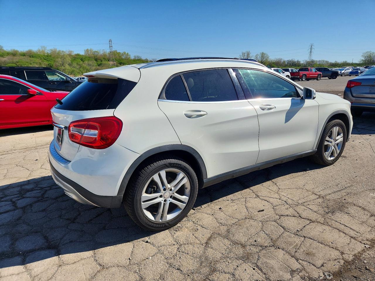 2016 MERCEDES-BENZ GLA GLA250