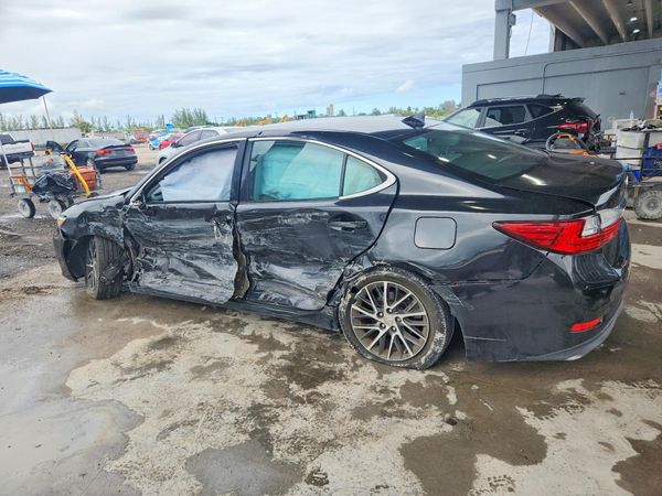 2017 LEXUS ES