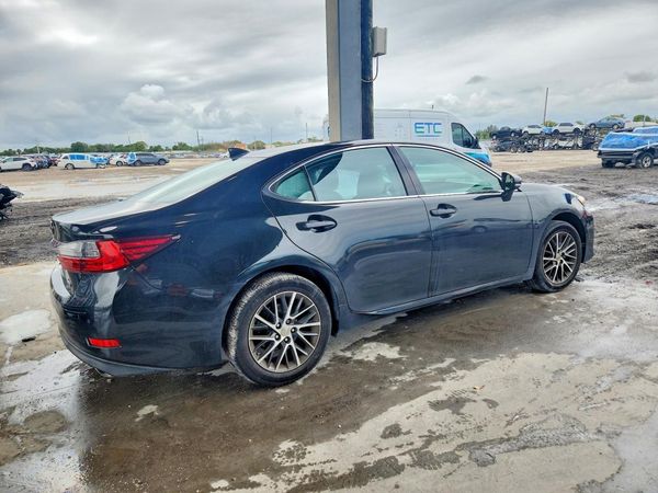 2017 LEXUS ES