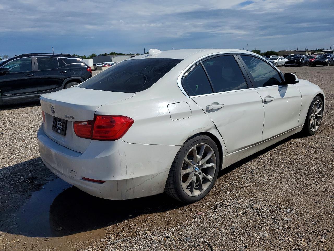 2015 BMW 320 320i