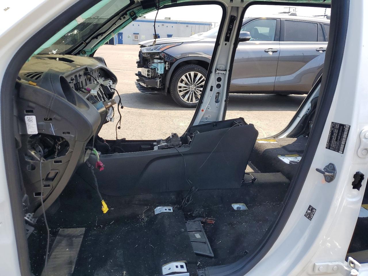 2021 MERCEDES-BENZ GLB GLB250