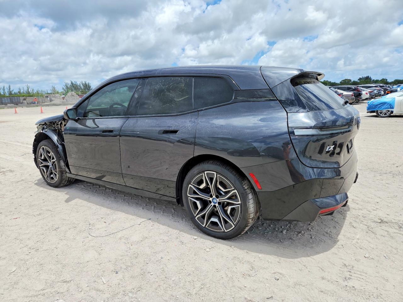 2024 BMW IX xDrive50