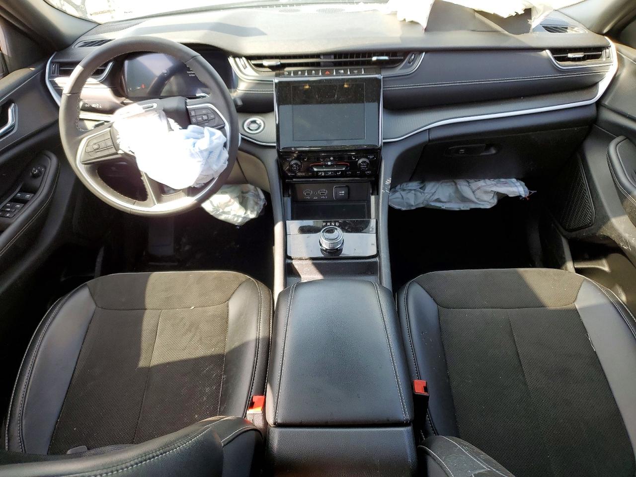 2024 JEEP GRAND CHEROKEE L LAREDO 4X4