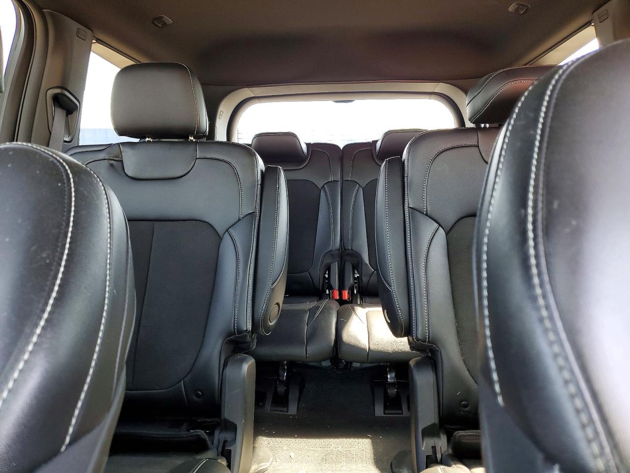 2024 JEEP GRAND CHEROKEE L LAREDO 4X4