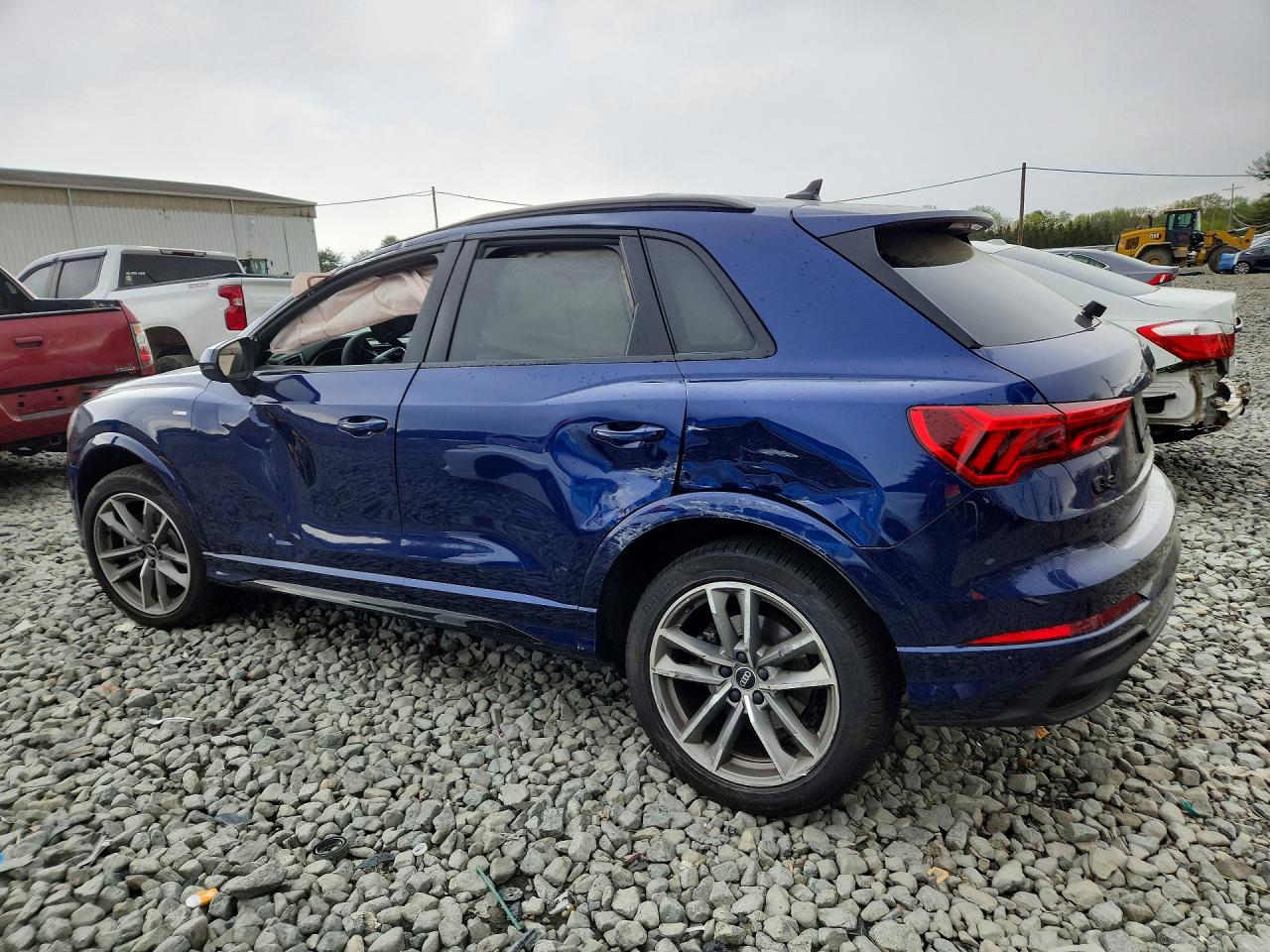 2024 AUDI Q3 S Line quattro Premium