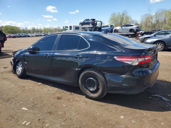 2019 TOYOTA CAMRY